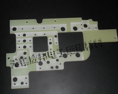 磁环底座的绝缘材料是什么？